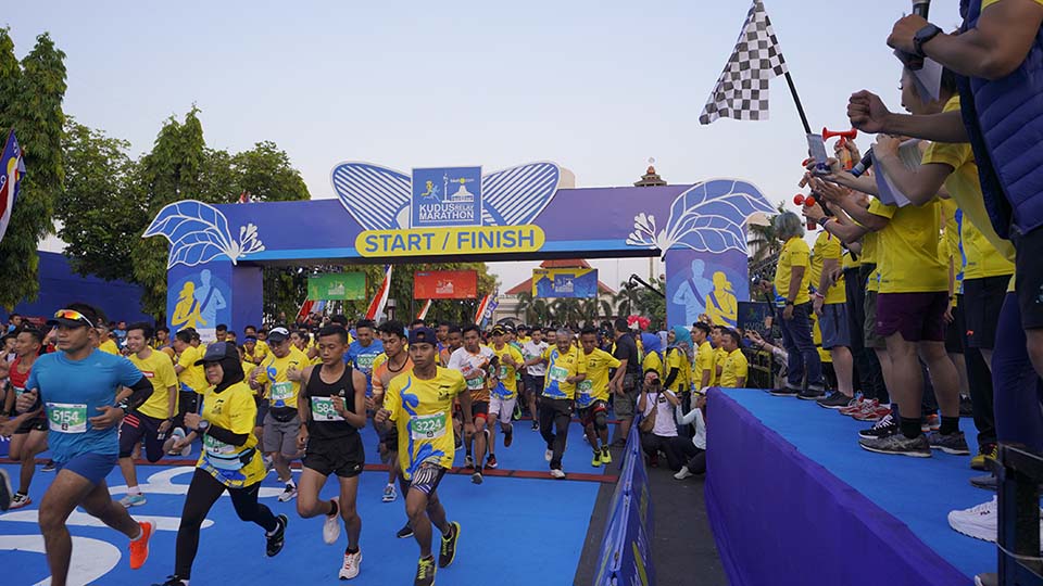 suasana start kudus relay marathon 2019