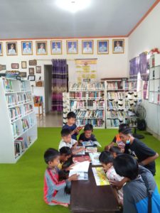 Program perpustakaan menguatkan literasi masyarakat.