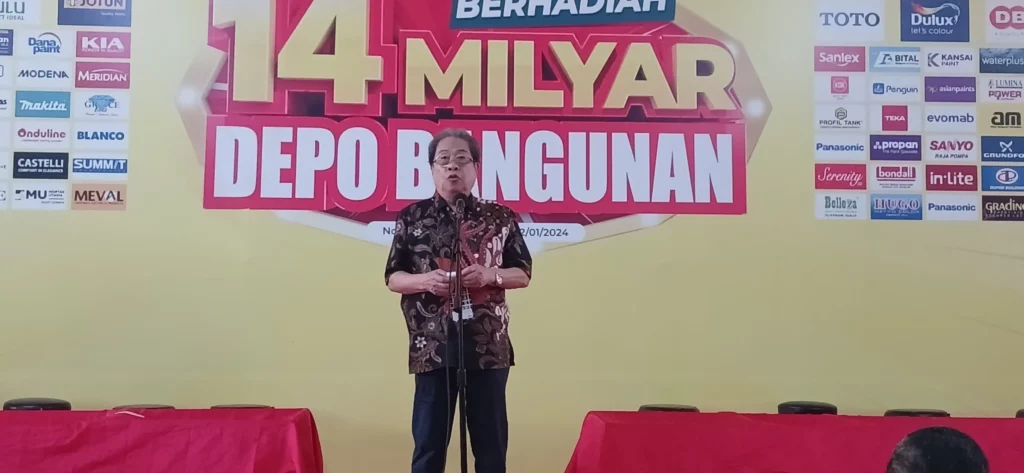 Presiden Direktur Depo Bangunan Kambiyanto Kettin